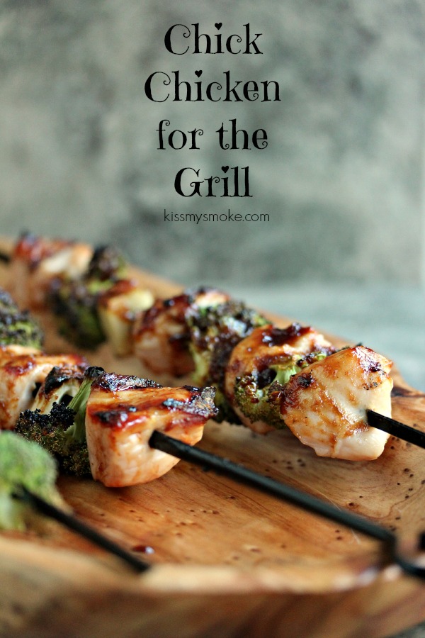 Chicken, Garlic and Broccoli Kebabs | kissmysmoke.com | #grill #bbq #chicken #poultry #kebabs
