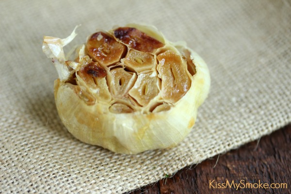 Grilled Roasted Garlic | KissMySmoke.com | #garlic #grill #roastedgarlic